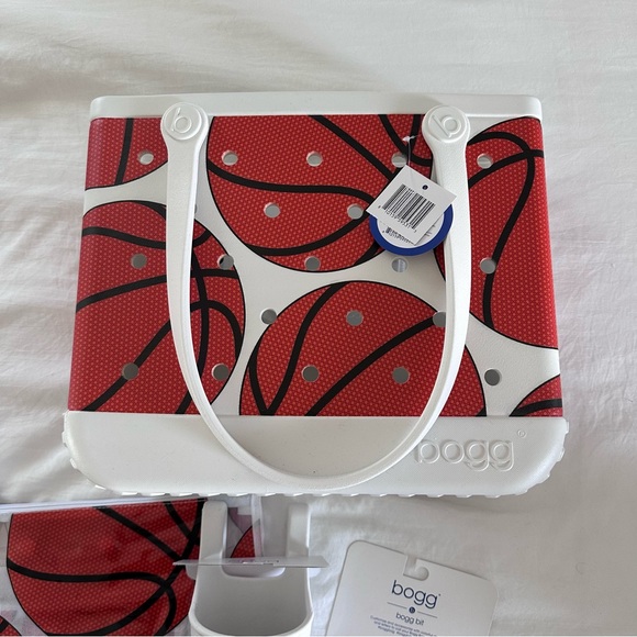 NWT Large Basketball Bogg Bag With Accessories - Picture 4 of 6